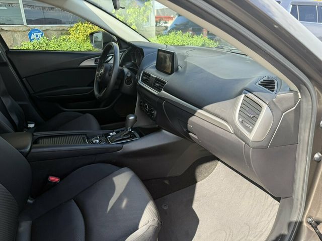 2017 Mazda Mazda3 5-Door Touring 2.5 Automatic - 23097482 - 15
