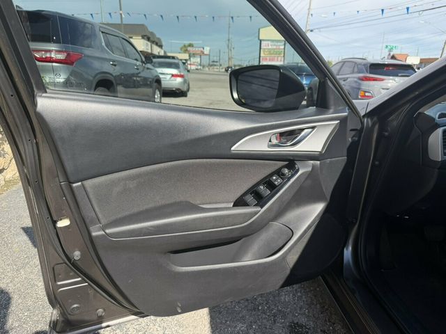 2017 Mazda Mazda3 5-Door Touring 2.5 Automatic - 23097482 - 18