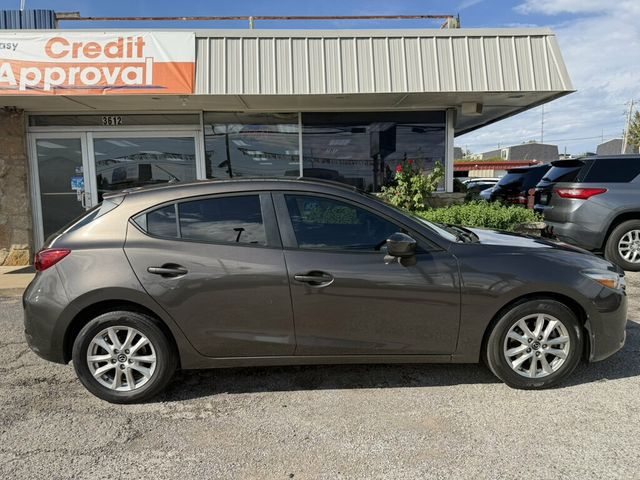 2017 Mazda Mazda3 5-Door Touring 2.5 Automatic - 23097482 - 3