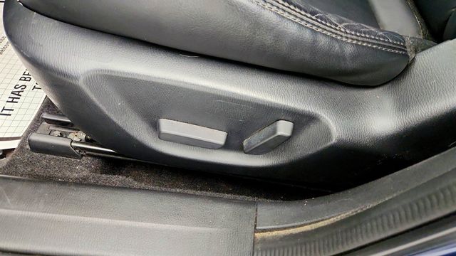 2017 Mazda Mazda3 5-Door Touring 2.5 Automatic - 22966160 - 10