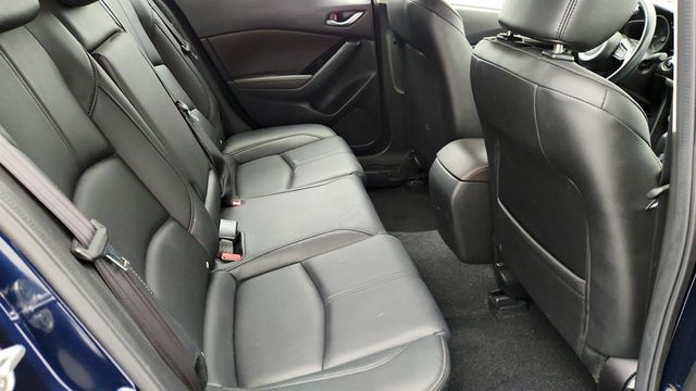 2017 Mazda Mazda3 5-Door Touring 2.5 Automatic - 22966160 - 19