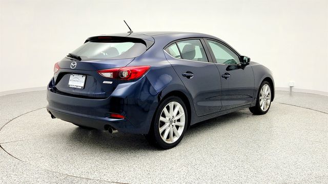 2017 Mazda Mazda3 5-Door Touring 2.5 Automatic - 22966160 - 4