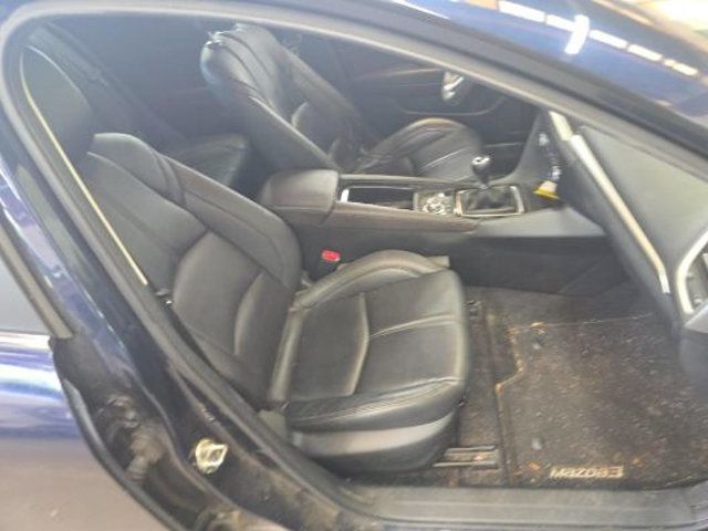 2017 Mazda Mazda3 5-Door Touring 2.5 Manual - 23050059 - 5