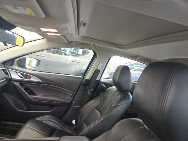 2017 Mazda Mazda3 5-Door Touring 2.5 Manual - 23050059 - 8