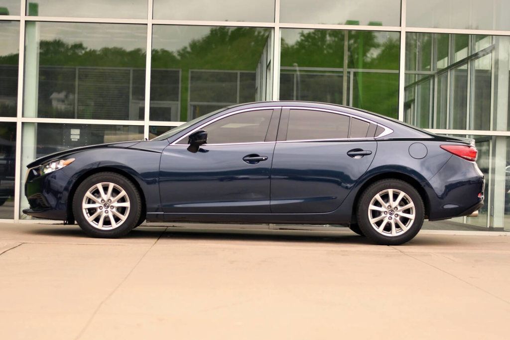 2017 Mazda Mazda6 Sport photo 4
