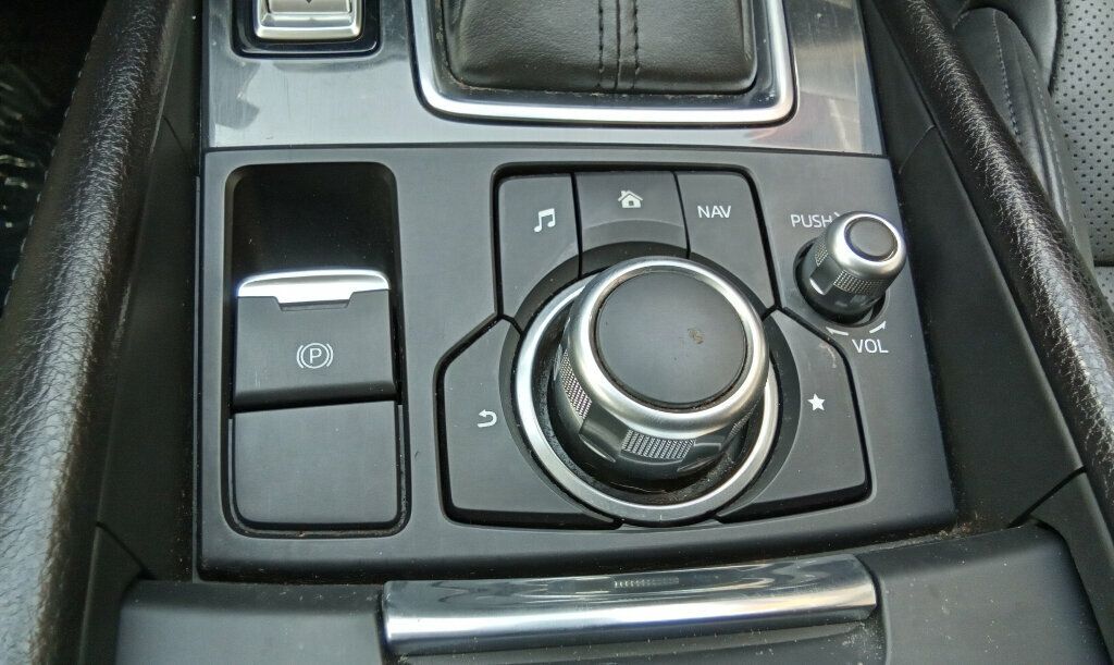 2017 Mazda Mazda6 Touring photo 20