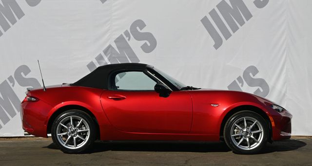 2017 Mazda MX-5 Miata Sport Manual - 22957260 - 3