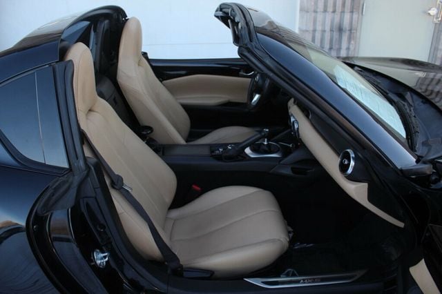 2017 Mazda MX-5 Miata RF RF GRAND TOURING CONVERTIBLE - 22950409 - 9
