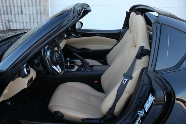2017 Mazda MX-5 Miata RF RF GRAND TOURING CONVERTIBLE - 22950409 - 25