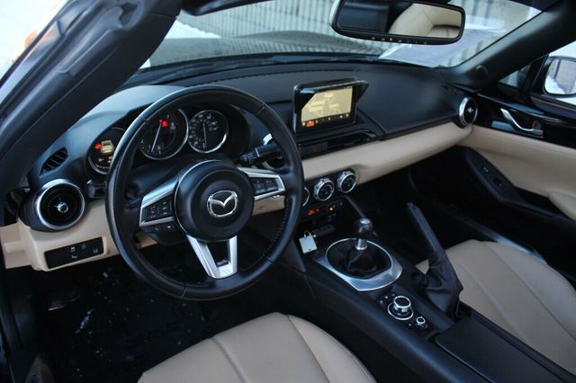 2017 Mazda MX-5 Miata RF RF GRAND TOURING CONVERTIBLE - 22950409 - 27