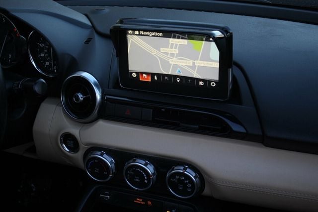 2017 Mazda MX-5 Miata RF RF GRAND TOURING CONVERTIBLE - 22950409 - 30