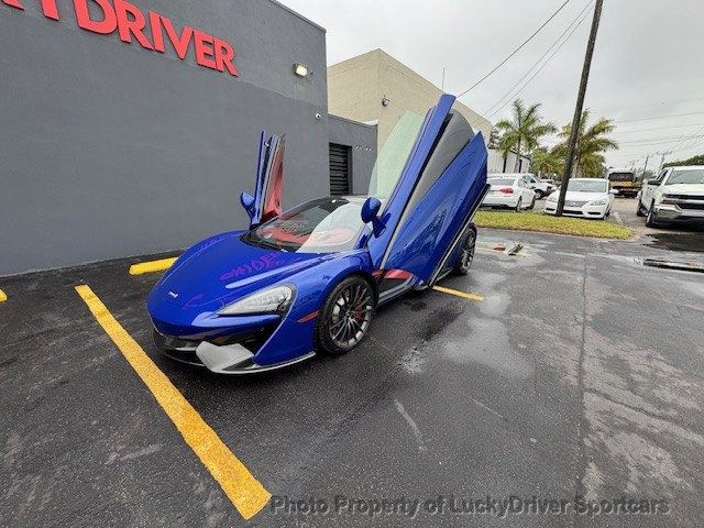 2017 McLaren 570GT Coupe - 22971387 - 16