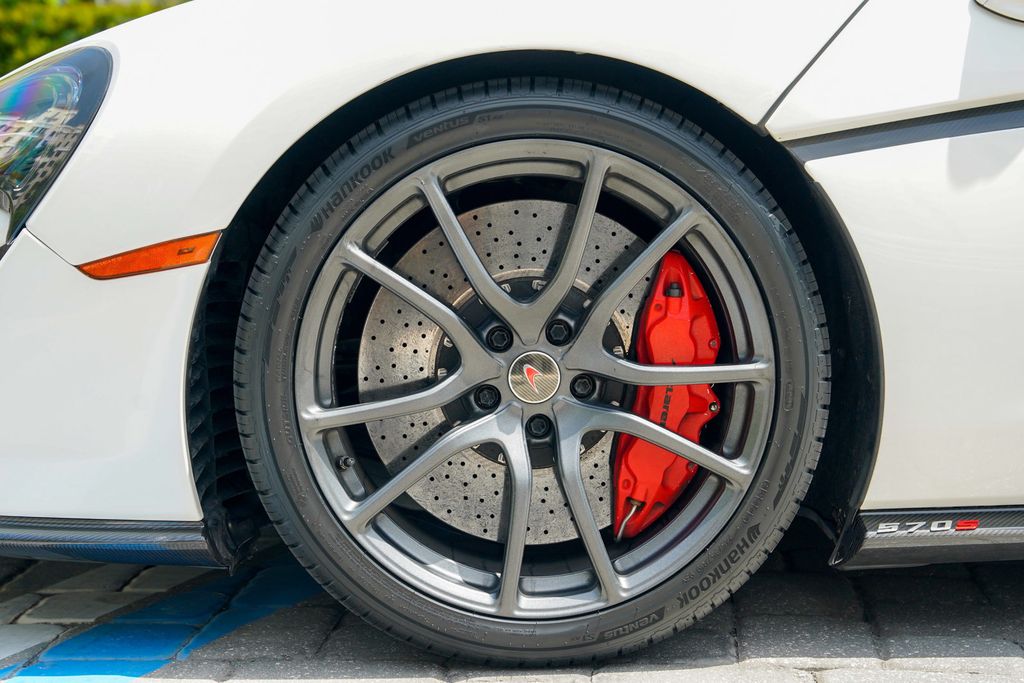 2017 McLaren 570S Coupe - 23044613 - 13