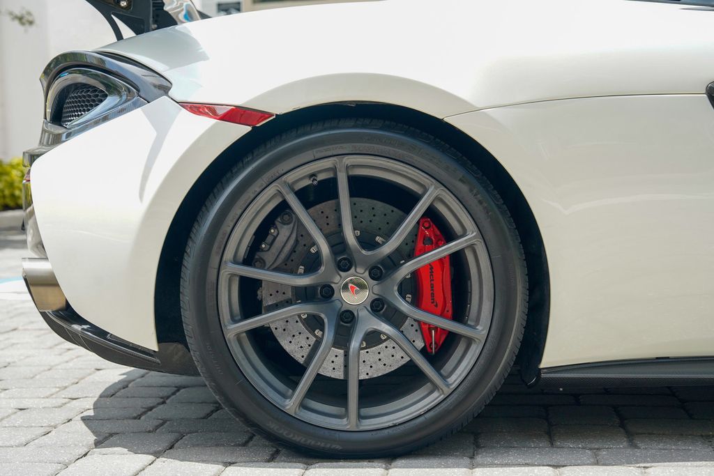 2017 McLaren 570S Coupe - 23044613 - 31