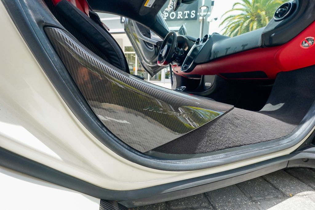 2017 McLaren 570S Coupe - 23044613 - 90