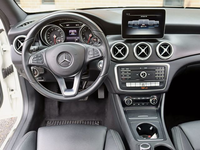 2017 Mercedes-Benz CLA CLA 250 4MATIC PREMIUM PACKAGE - 23073476 - 10