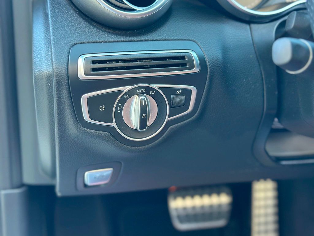 2017 Mercedes-Benz C-Class AMG C 43 4MATIC Cabriolet - 22985923 - 30