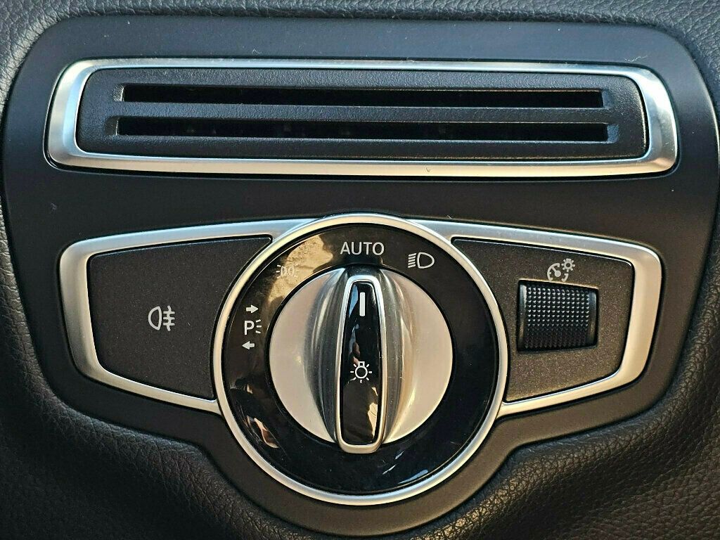 2017 Mercedes-Benz C-Class AMG C 43 4MATIC Sedan - 22970292 - 32