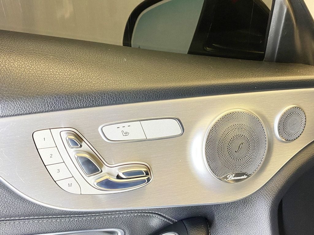 2017 Mercedes Benz C 300 4MATIC Coupe photo 18