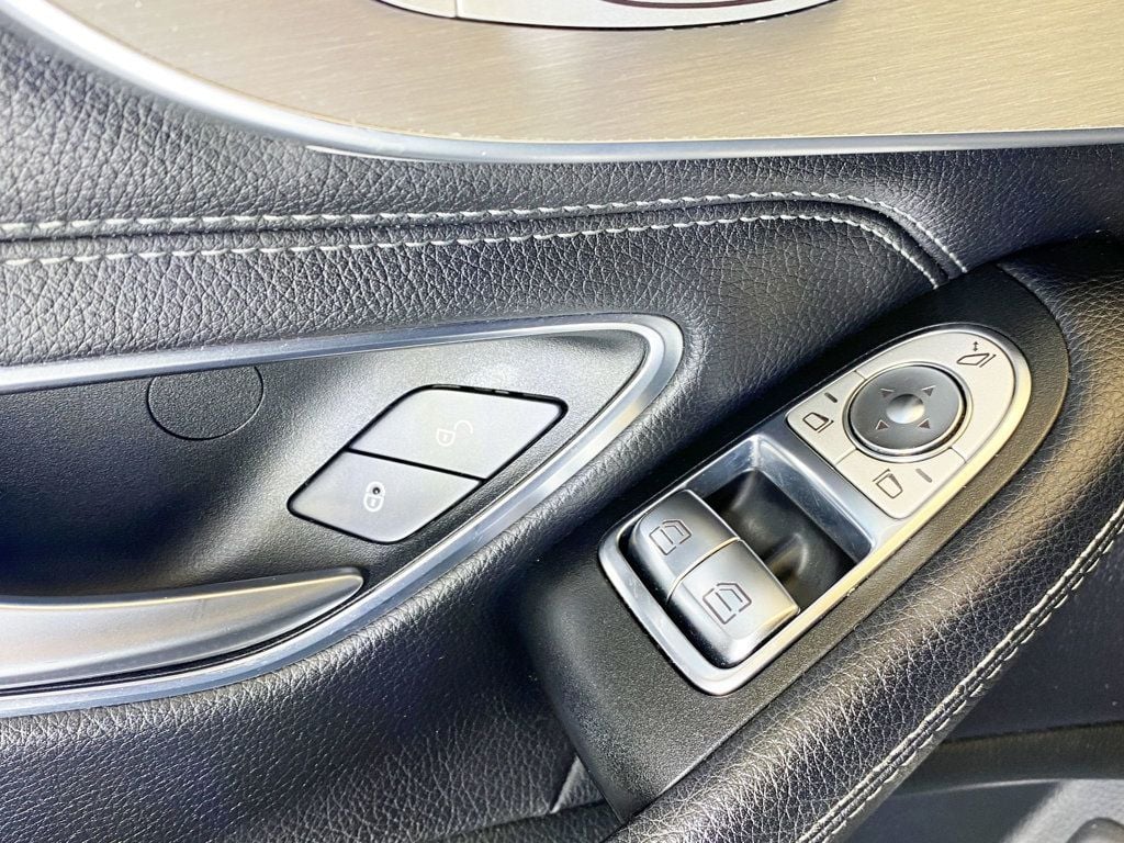 2017 Mercedes Benz C 300 4MATIC Coupe photo 19