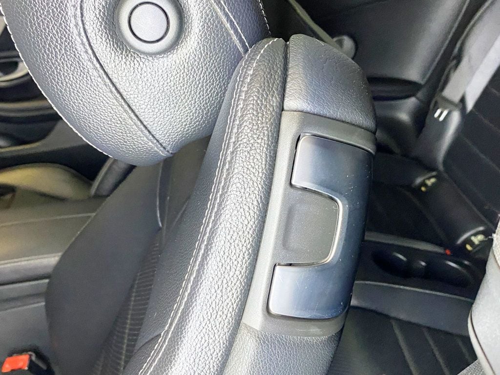 2017 Mercedes Benz C 300 4MATIC Coupe photo 23
