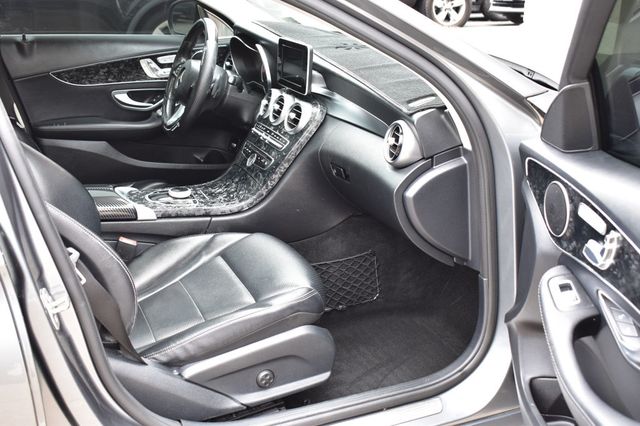 2017 Mercedes-Benz C-Class C 300 4MATIC Sedan - 22986945 - 18