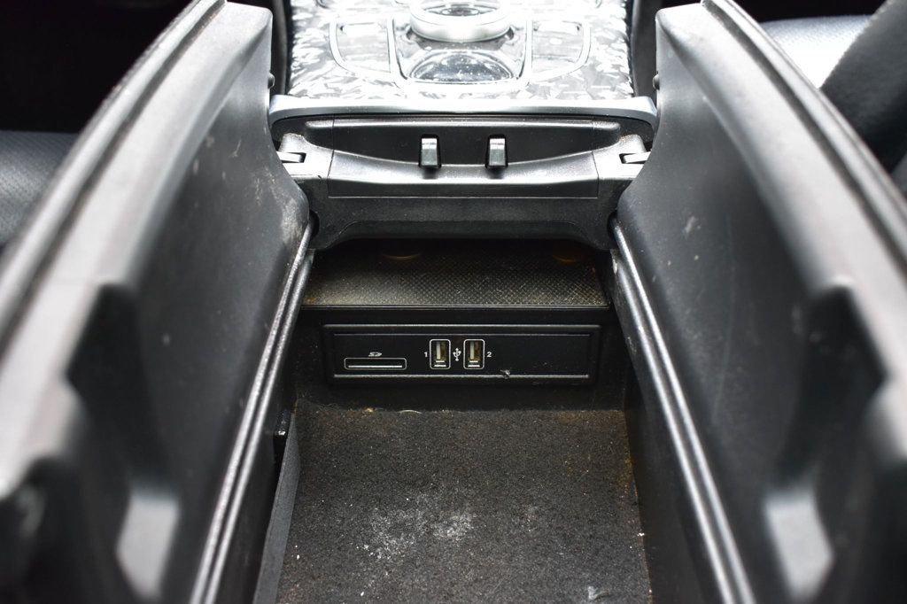 2017 Mercedes-Benz C-Class C 300 4MATIC Sedan - 22986945 - 40