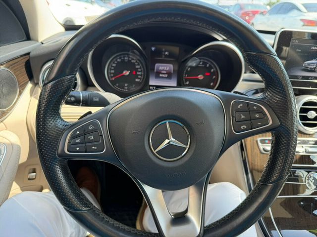 2017 Mercedes-Benz C-Class C 300 4MATIC Sedan - 23058346 - 26