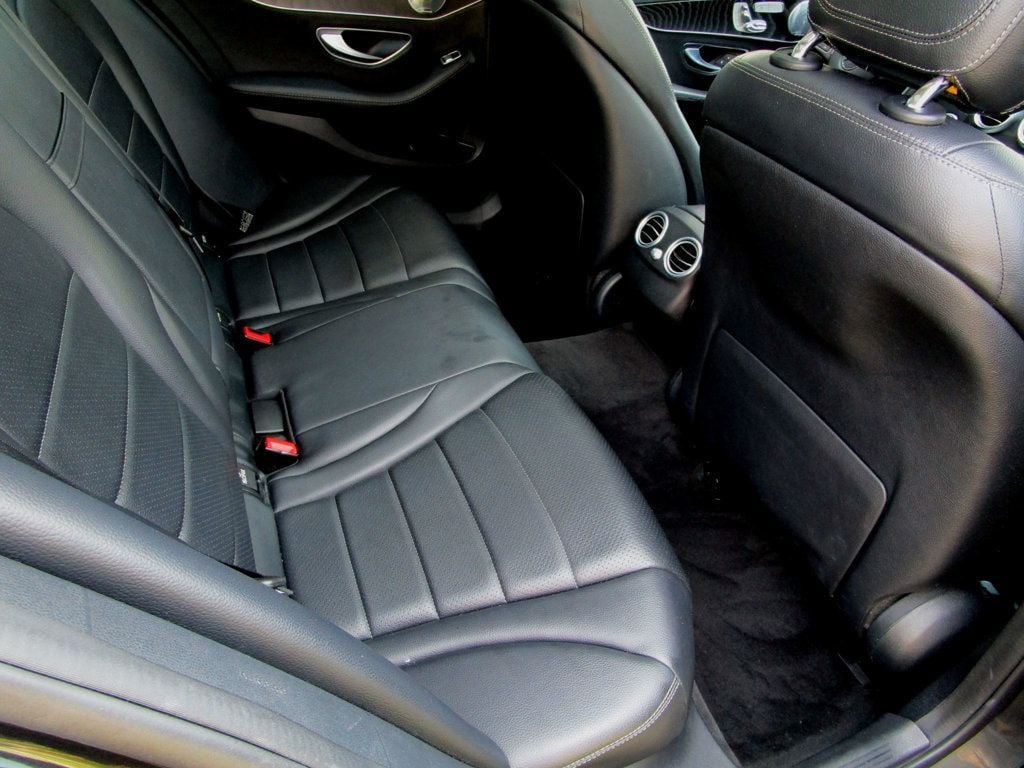 2017 Mercedes Benz C 300 4MATIC Sedan photo 17