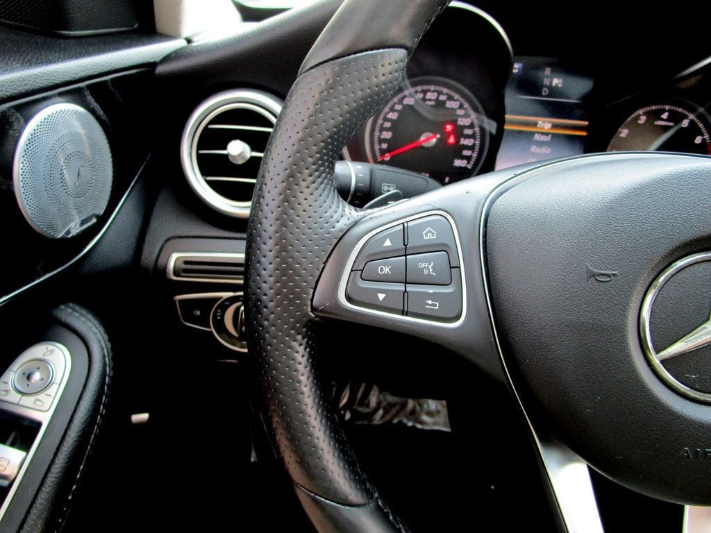 2017 Mercedes Benz C 300 4MATIC Sedan photo 21