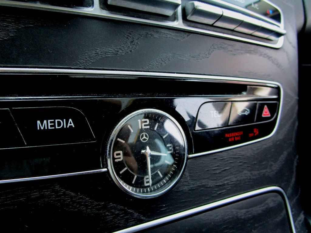 2017 Mercedes Benz C 300 4MATIC Sedan photo 24