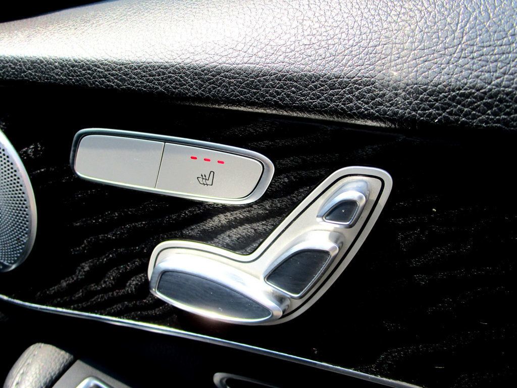 2017 Mercedes Benz C 300 4MATIC Sedan photo 27
