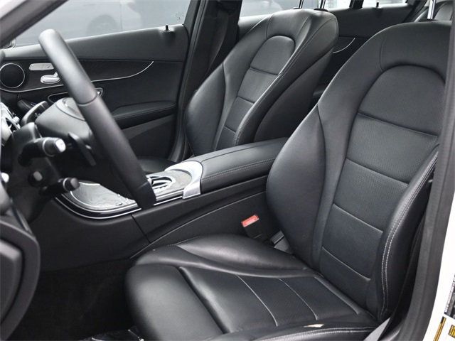 2017 Mercedes Benz C 300 4MATIC Sedan photo 5