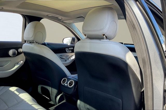 2017 Mercedes-Benz C-Class C 300 4MATIC Sedan - 23065417 - 14