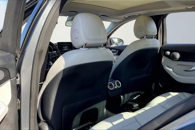 2017 Mercedes-Benz C-Class C 300 4MATIC Sedan - 23065417 - 17