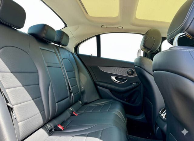 2017 Mercedes-Benz C-Class C 300 4MATIC Sedan with Luxury Pkg - 22866243 - 14