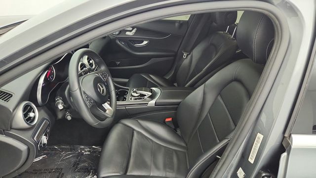 2017 Mercedes-Benz C-Class C 300 4MATIC Sedan with Premium 3 Package & Panorama Sunroof - 22955113 - 18