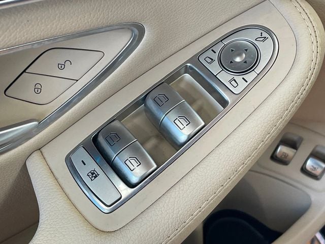 2017 MERCEDES-BENZ C-CLASS - Image 12