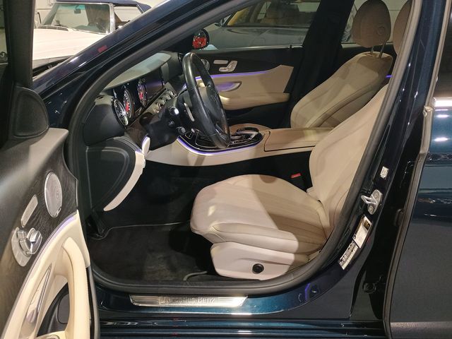 2017 Mercedes-Benz E-Class E 300 AMG Sport 4MATIC Sedan Clean carfax - 23015670 - 14