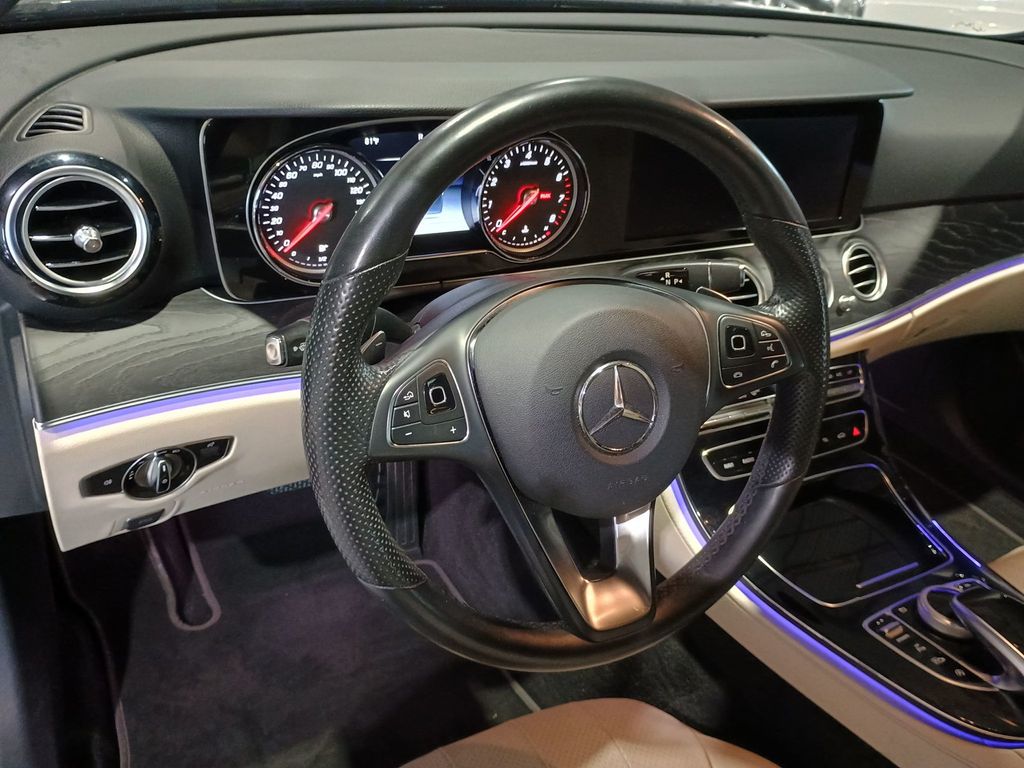 2017 Mercedes-Benz E-Class E 300 AMG Sport 4MATIC Sedan Clean carfax - 23015670 - 19