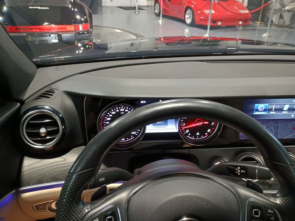 2017 Mercedes-Benz E-Class E 300 AMG Sport 4MATIC Sedan Clean carfax - 23015670 - 22