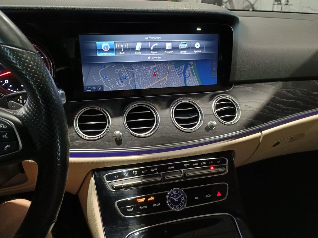 2017 Mercedes-Benz E-Class E 300 AMG Sport 4MATIC Sedan Clean carfax - 23015670 - 25