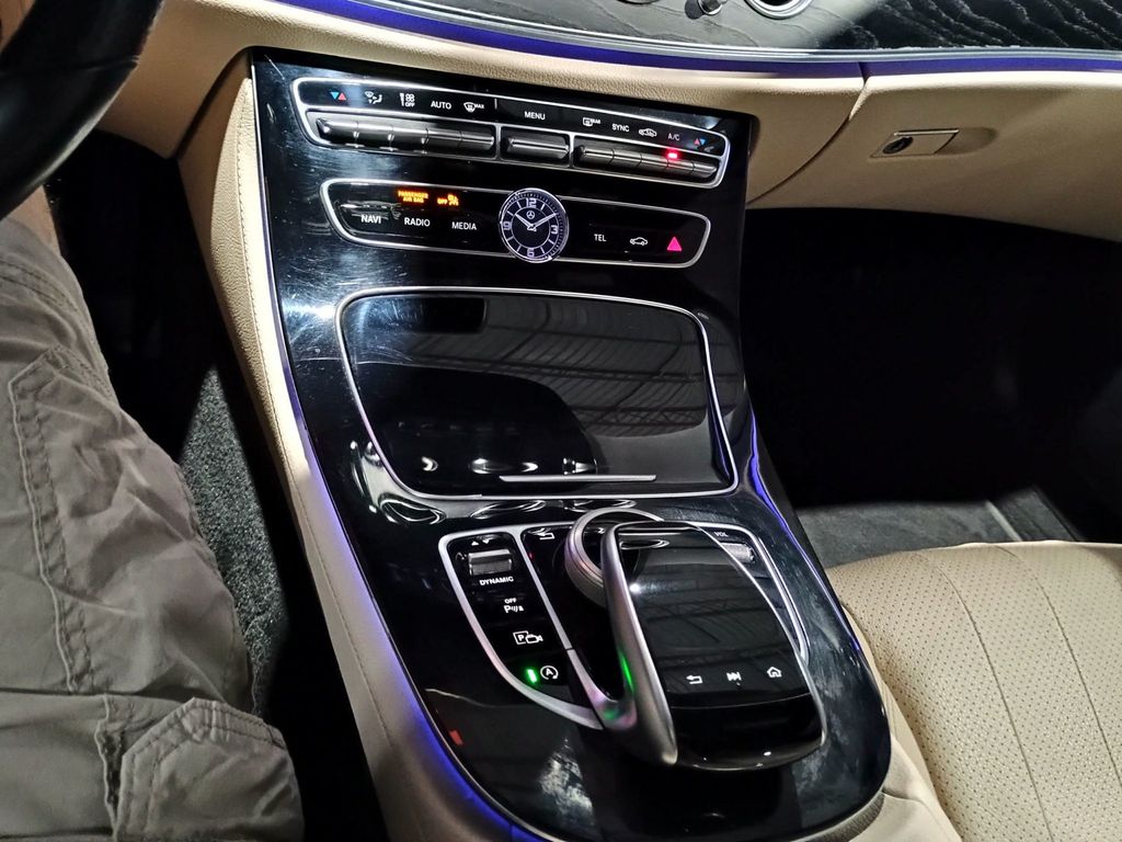 2017 Mercedes-Benz E-Class E 300 AMG Sport 4MATIC Sedan Clean carfax - 23015670 - 26