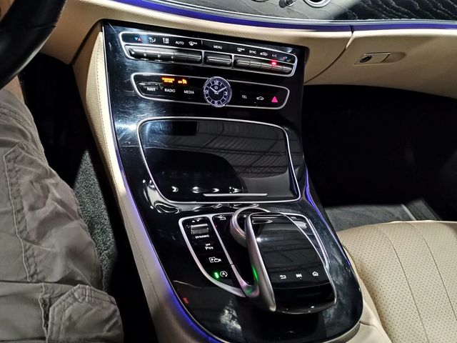 2017 Mercedes-Benz E-Class E 300 AMG Sport 4MATIC Sedan Clean carfax - 23015670 - 26