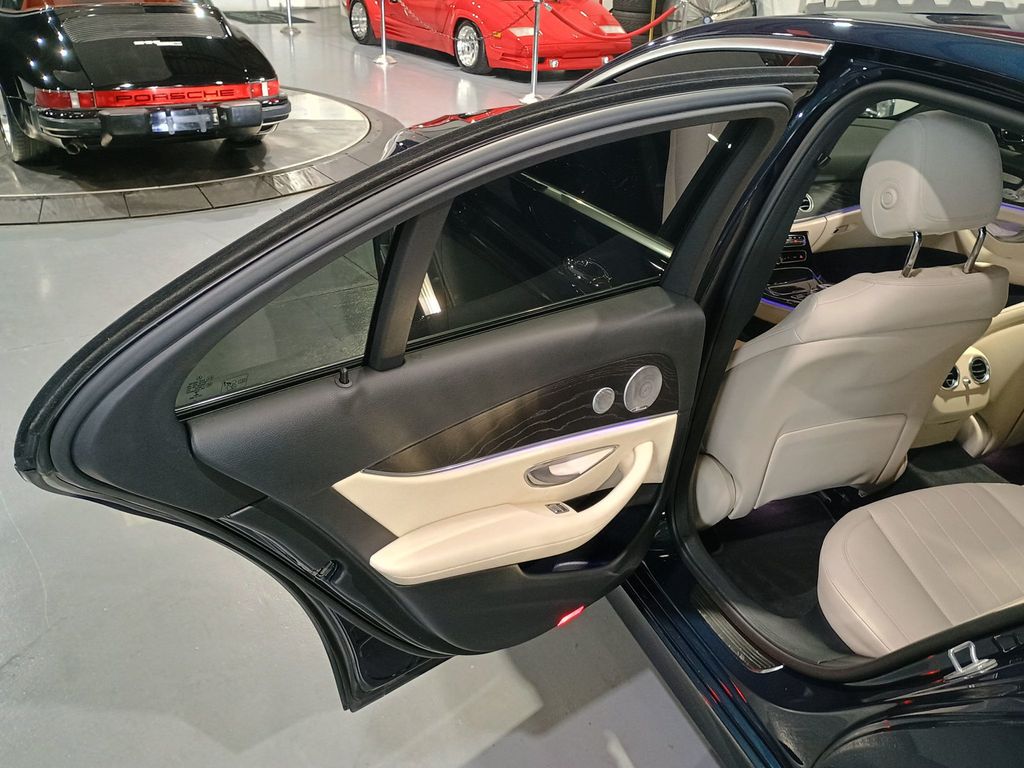 2017 Mercedes-Benz E-Class E 300 AMG Sport 4MATIC Sedan Clean carfax - 23015670 - 28