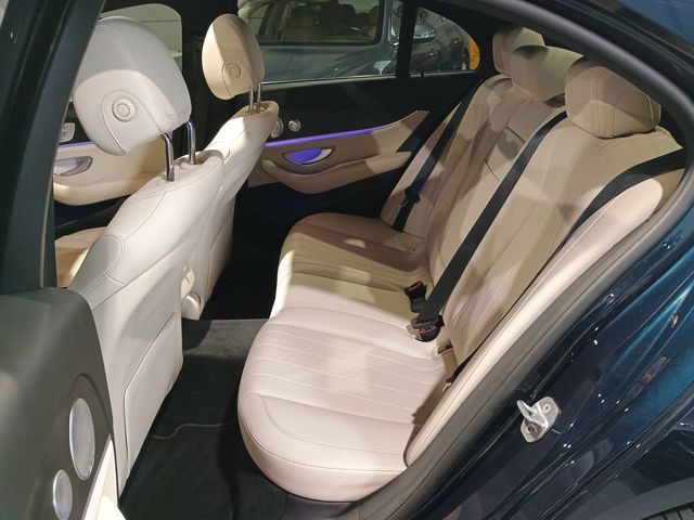 2017 Mercedes-Benz E-Class E 300 AMG Sport 4MATIC Sedan Clean carfax - 23015670 - 30