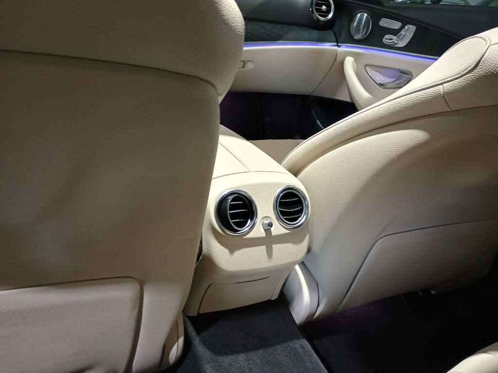 2017 Mercedes-Benz E-Class E 300 AMG Sport 4MATIC Sedan Clean carfax - 23015670 - 31