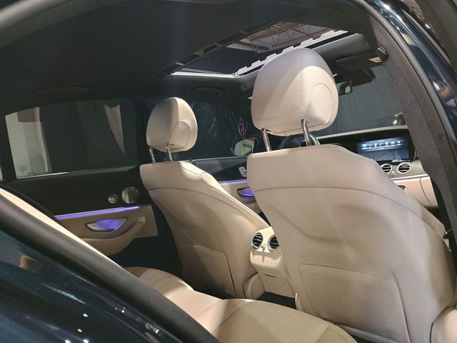 2017 Mercedes-Benz E-Class E 300 AMG Sport 4MATIC Sedan Clean carfax - 23015670 - 32