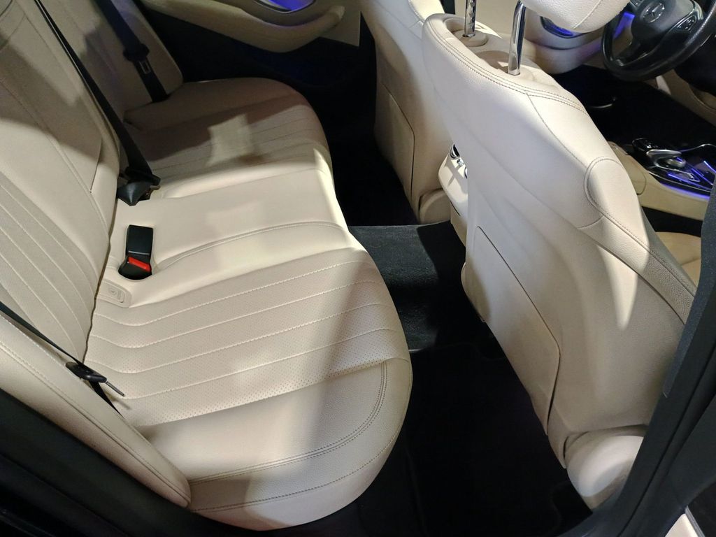 2017 Mercedes-Benz E-Class E 300 AMG Sport 4MATIC Sedan Clean carfax - 23015670 - 34