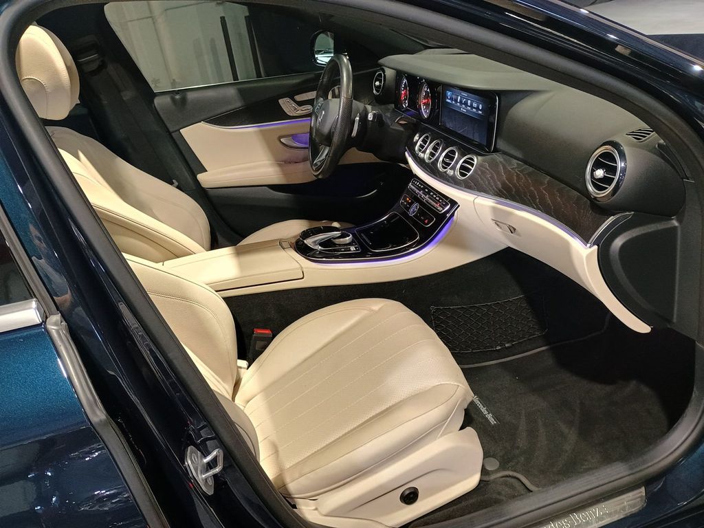 2017 Mercedes-Benz E-Class E 300 AMG Sport 4MATIC Sedan Clean carfax - 23015670 - 36